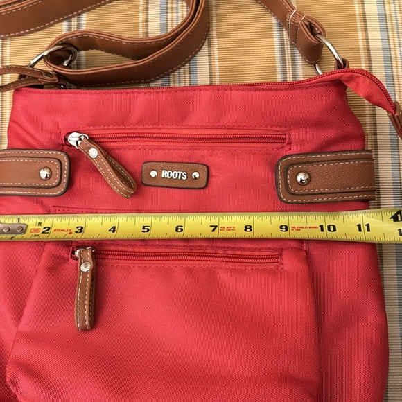 Fun Roots nylon shoulder crossbody bag with generous pockets. - Picture 7 of 10
